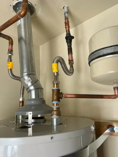 Water heater installation and plumbing repair in Earlington